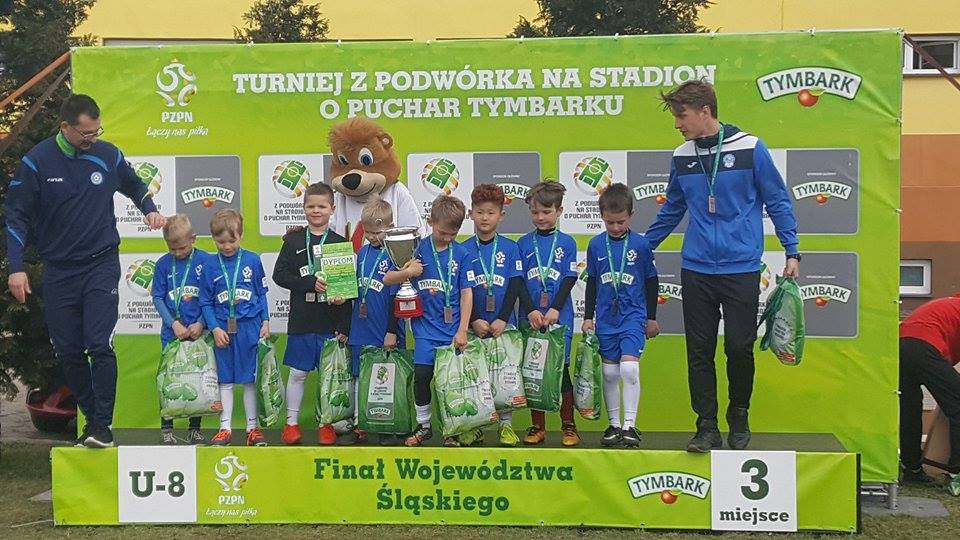 DRUŻYNA U-8 TRZECIM ZESPOŁEM W WOJEWÓDZTWIE ŚLĄSKIM W TURNIEJU „O PUCHAR TYMBARKA”